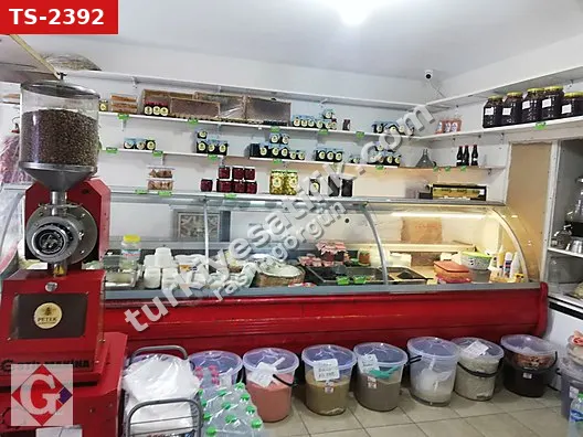GÖRGÜN'DEN KURTULUŞ'TA DEVREN KİRALIK ŞARKÜTERİ DÜKKANI